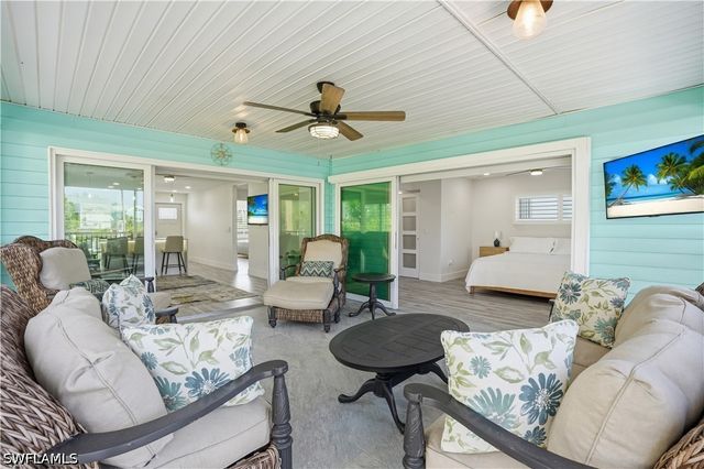 270 Dundee RD, Fort Myers Beach, FL 33931