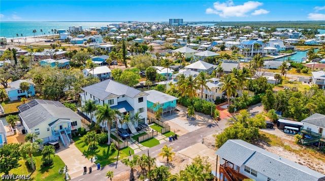 270 Dundee RD, Fort Myers Beach, FL 33931