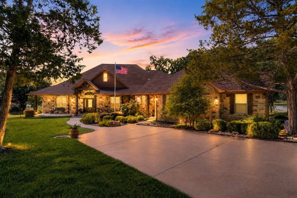 275 Jackson Circle, Kerens, TX 75144