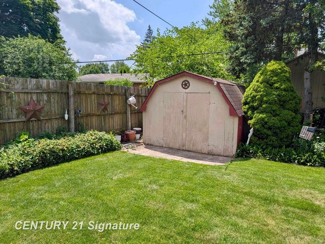 5171 Kenora Drive, Saginaw, MI 48604