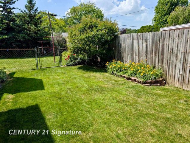 5171 Kenora Drive, Saginaw, MI 48604