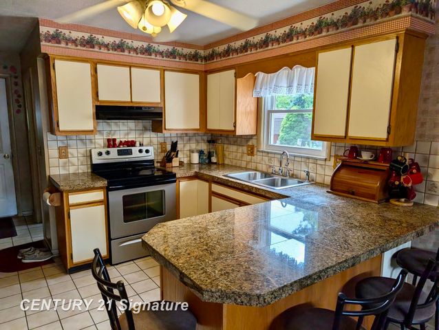 5171 Kenora Drive, Saginaw, MI 48604