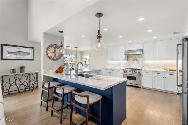 2230 Jamestown Lane, Oxnard, CA 93035