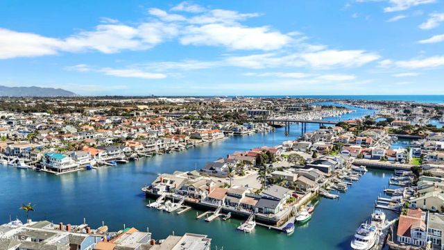 2230 Jamestown Lane, Oxnard, CA 93035