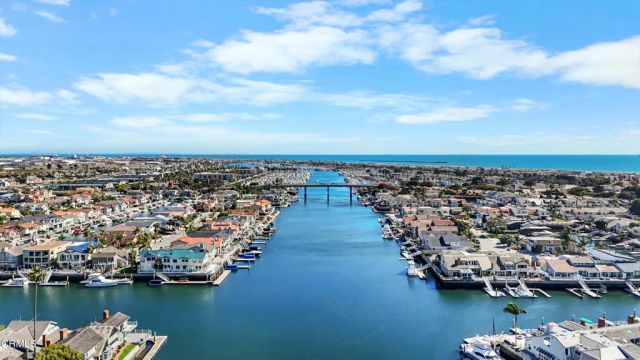 2230 Jamestown Lane, Oxnard, CA 93035