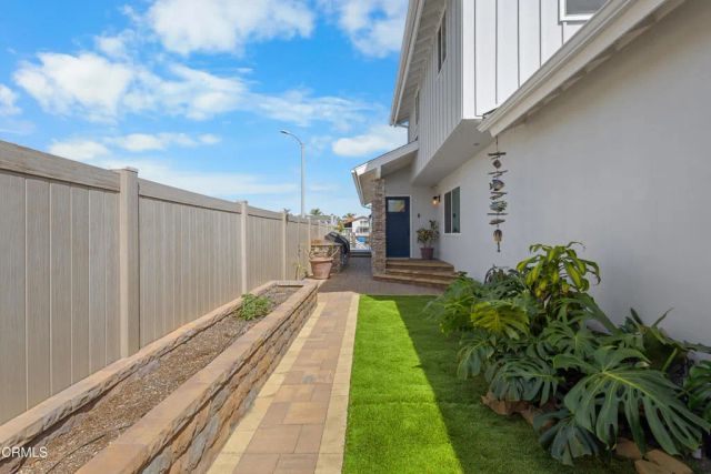 2230 Jamestown Lane, Oxnard, CA 93035