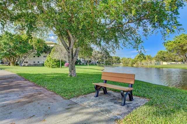 1702 Andros Isle E1, Coconut Creek, FL 33066