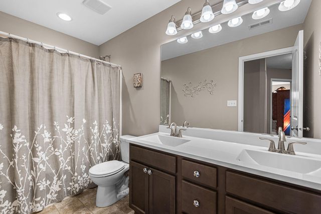 2400 Dowling Street, Valparaiso, IN 46385