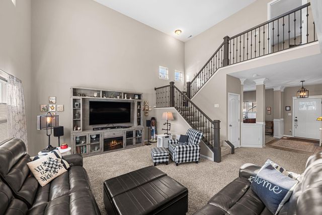 2400 Dowling Street, Valparaiso, IN 46385