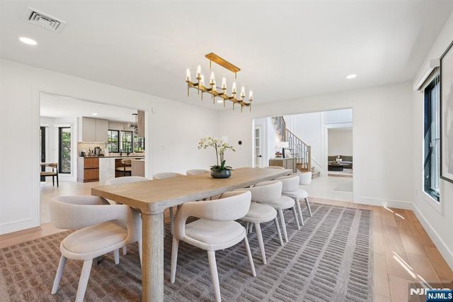 388 Freemans Lane, Franklin Lakes, NJ 07417