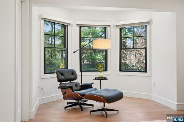 388 Freemans Lane, Franklin Lakes, NJ 07417