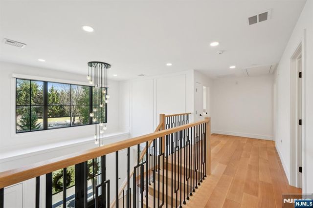 388 Freemans Lane, Franklin Lakes, NJ 07417