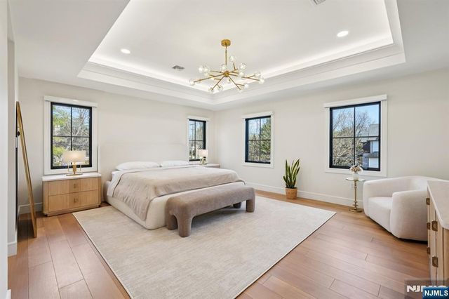 388 Freemans Lane, Franklin Lakes, NJ 07417