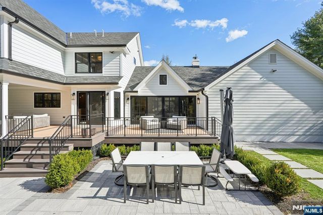 388 Freemans Lane, Franklin Lakes, NJ 07417