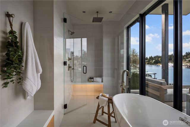9810 SE Shoreland Drive, Bellevue, WA 98004