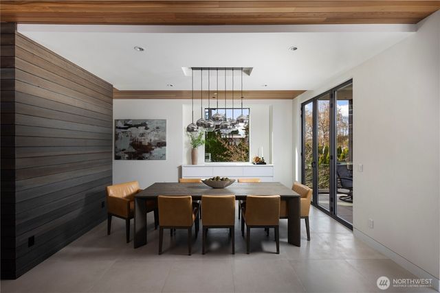 9810 SE Shoreland Drive, Bellevue, WA 98004