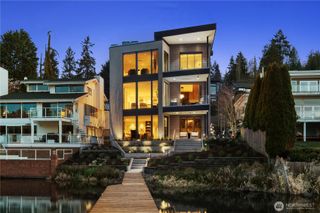 9810 SE Shoreland Drive, Bellevue, WA 98004