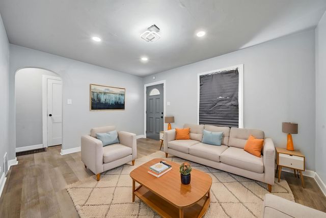 107 E 149th Street, Harvey, IL 60426