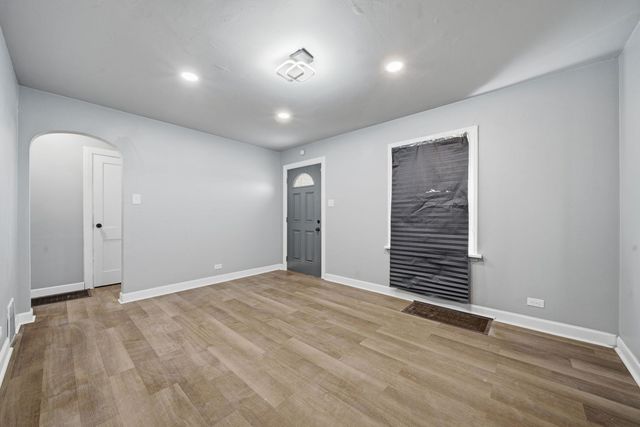 107 E 149th Street, Harvey, IL 60426