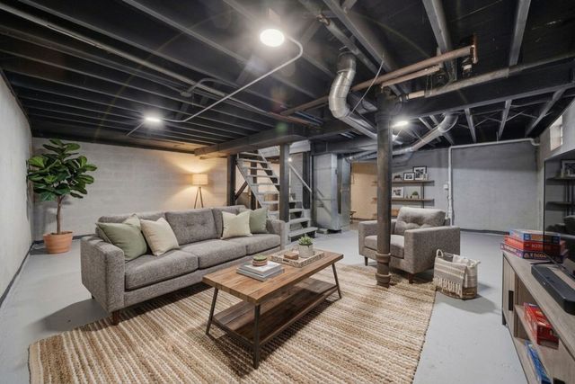 107 E 149th Street, Harvey, IL 60426