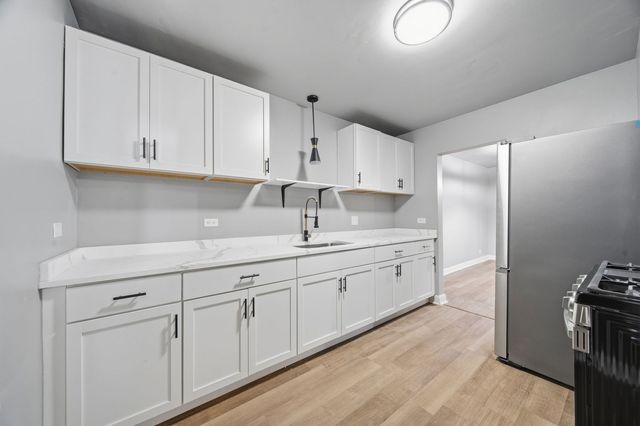 107 E 149th Street, Harvey, IL 60426