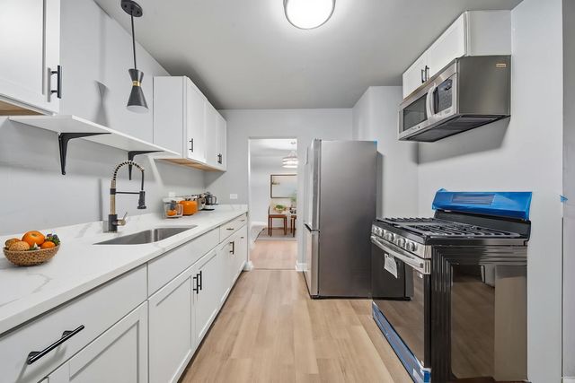 107 E 149th Street, Harvey, IL 60426