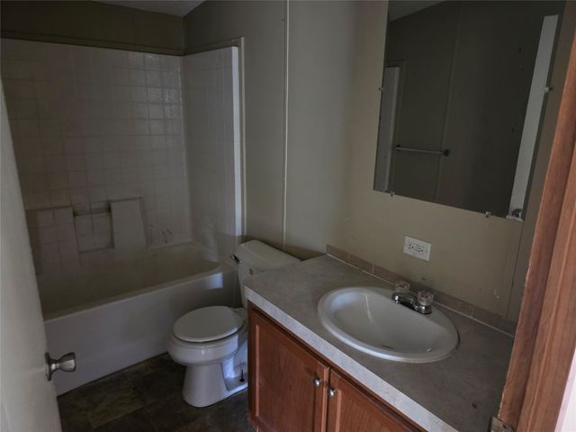 345 County Road 4231, Mt Pleasant, TX 75455