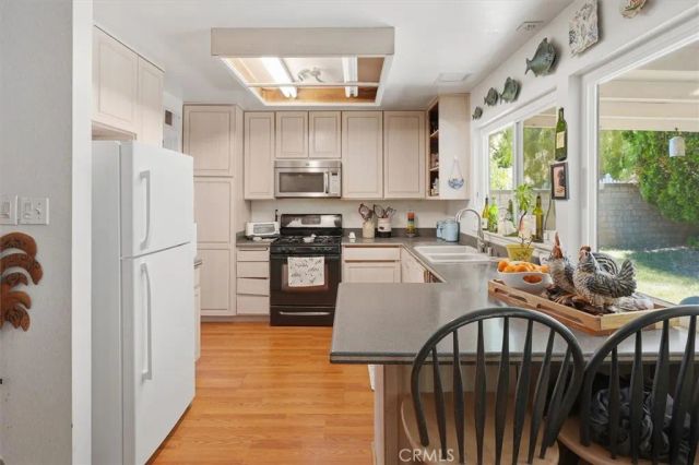 27951 Sycamore Creek, Valencia, CA 91354
