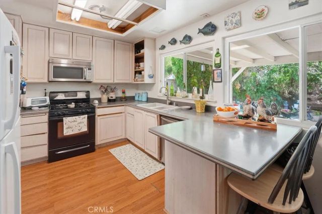 27951 Sycamore Creek, Valencia, CA 91354