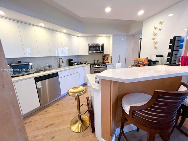 3000 Island Boulevard 1201, Aventura, FL 33160