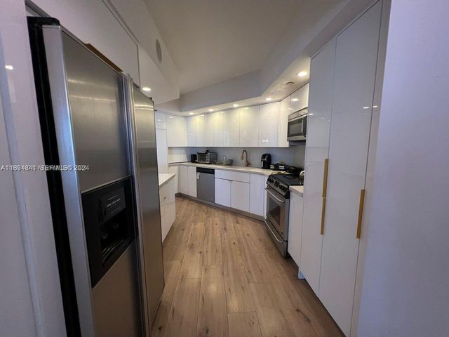 3000 Island Boulevard 1201, Aventura, FL 33160