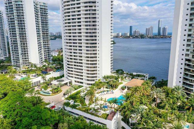 3000 Island Boulevard 1201, Aventura, FL 33160