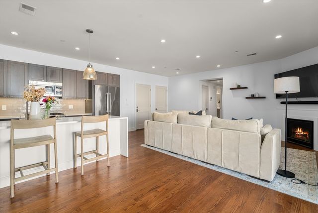 6 Ashland 2, Boston, MA 02122