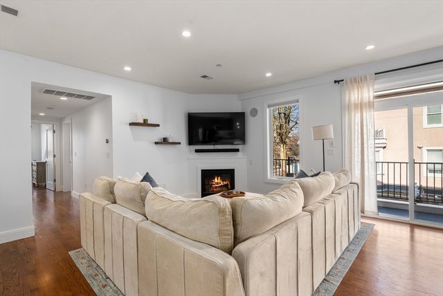 6 Ashland 2, Boston, MA 02122