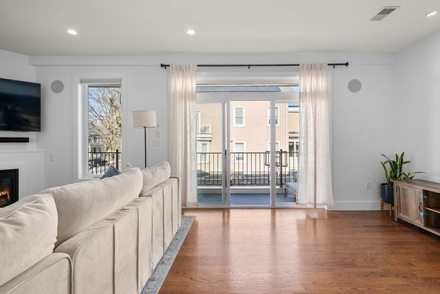 6 Ashland 2, Boston, MA 02122