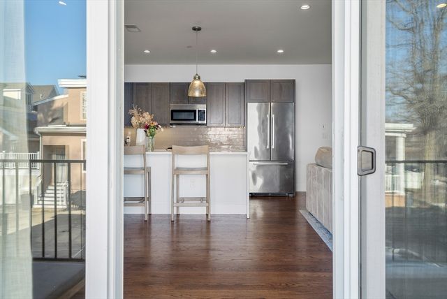 6 Ashland 2, Boston, MA 02122