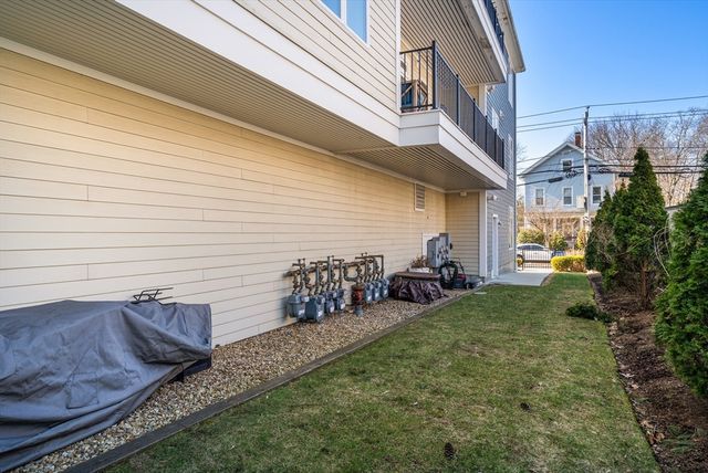 6 Ashland 2, Boston, MA 02122