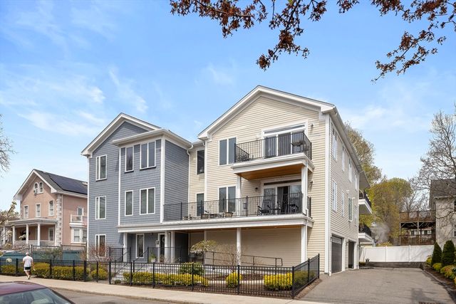 6 Ashland 2, Boston, MA 02122