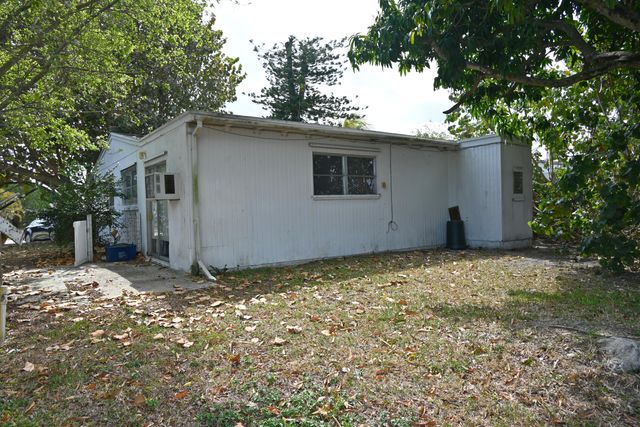 4231 Arbor Way, Palm Beach Gardens, FL 33410