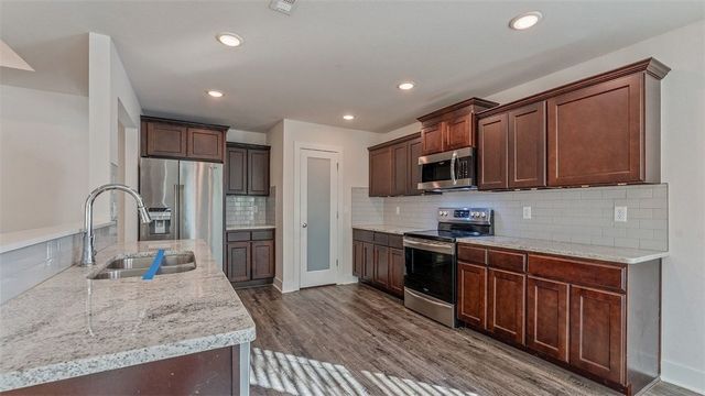 1311 Valley Drive, Gentry, AR 72734