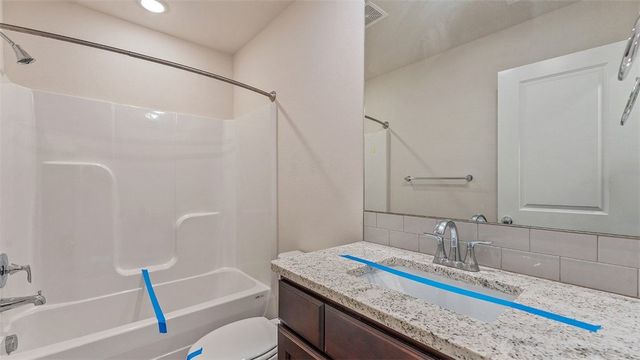 1311 Valley Drive, Gentry, AR 72734
