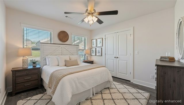 1311 Valley Drive, Gentry, AR 72734