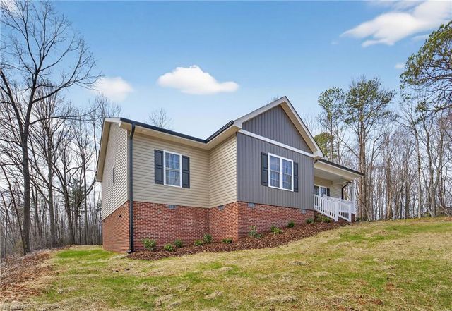 918 Freedom Trail, Asheboro, NC 27205