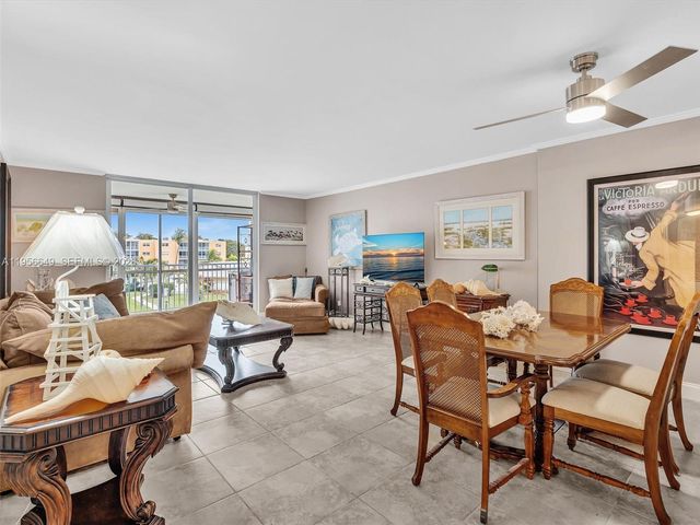 201 SE 11th Ter 303, Dania Beach, FL 33004