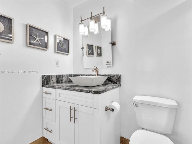 201 SE 11th Ter 303, Dania Beach, FL 33004