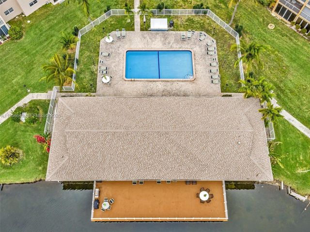 201 SE 11th Ter 303, Dania Beach, FL 33004