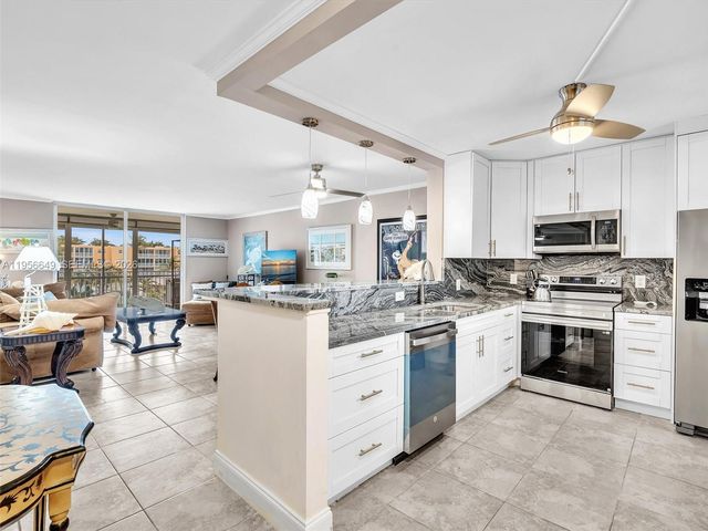 201 SE 11th Ter 303, Dania Beach, FL 33004