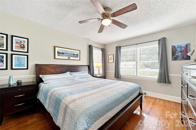 6142 King George Drive, Charlotte, NC 28213