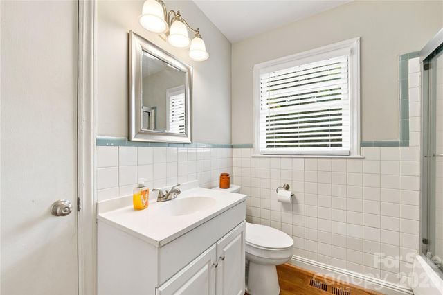 6142 King George Drive, Charlotte, NC 28213