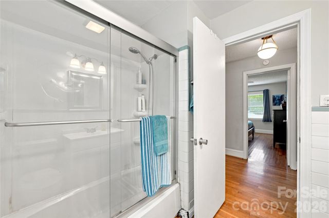 6142 King George Drive, Charlotte, NC 28213